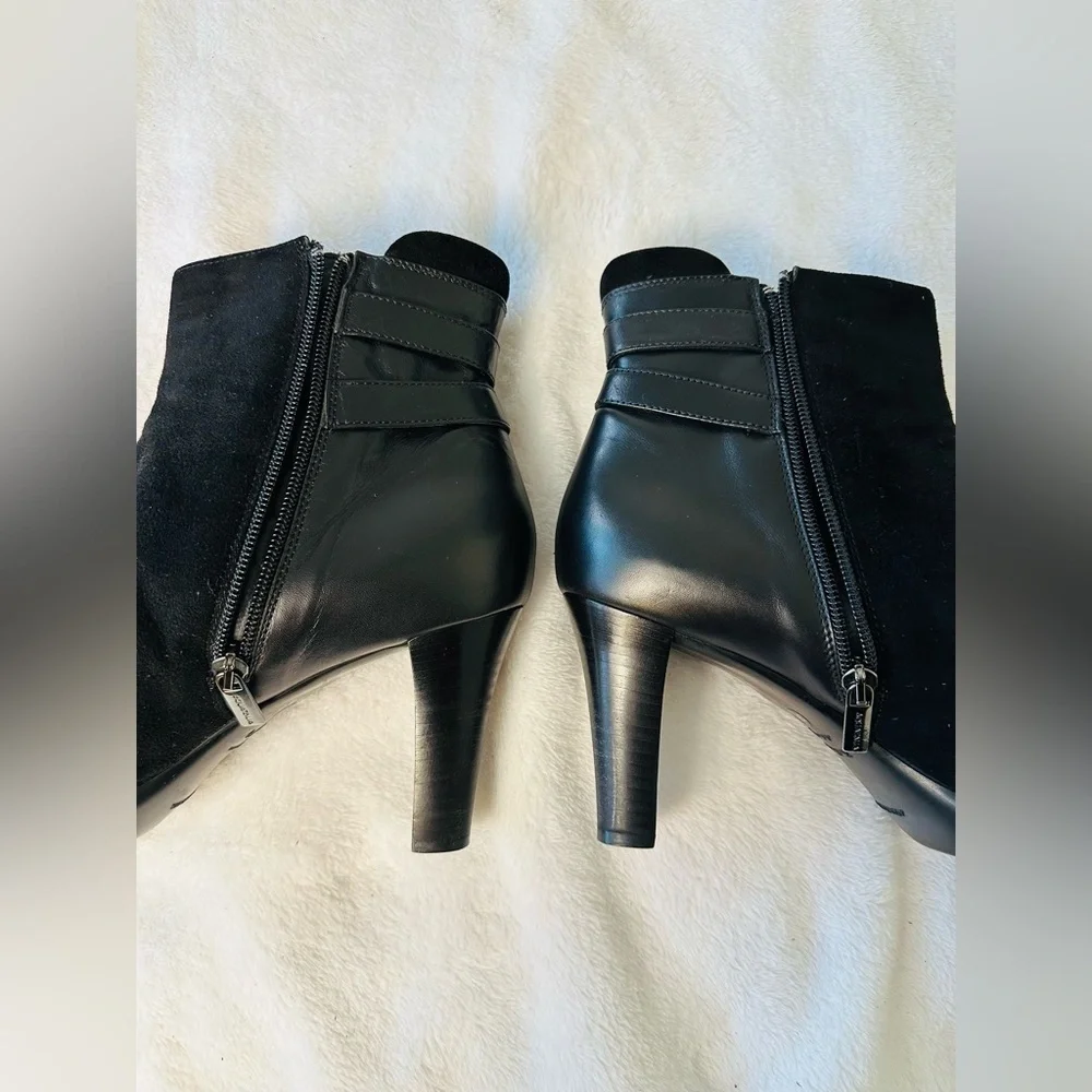 Aquatalia Roma Black Suede and Leather Heeled Ankle Boots with Side Zip Size 9.5